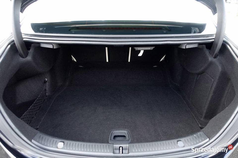 Mercedes E220D 195 4Matic Salon Niski przebieg 2 kupiony w polskim salonie