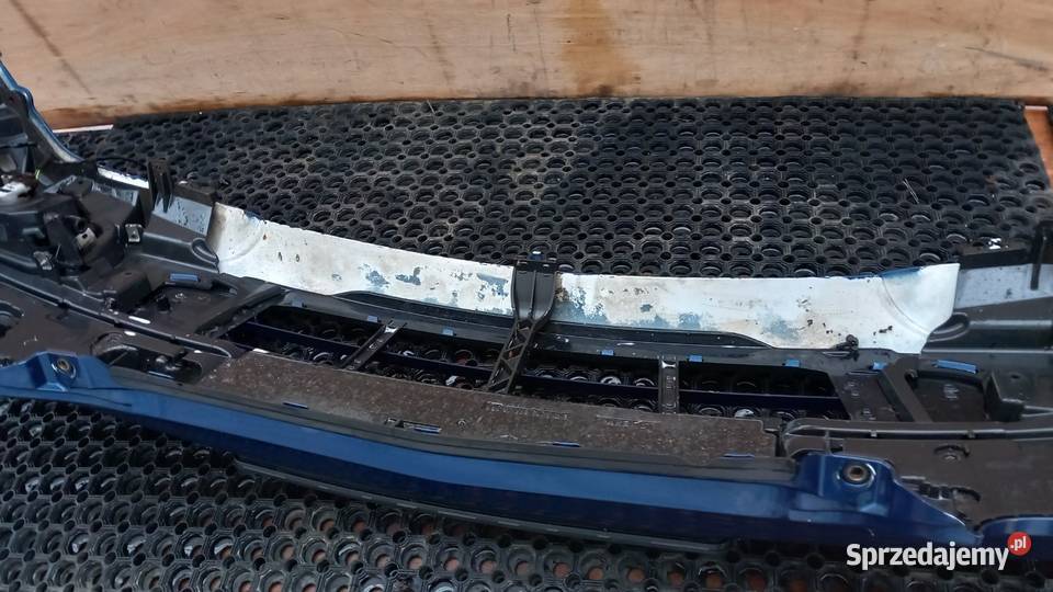 MERCEDES W203 LIFT ZDERZAK PRZÓD HALOGEN 345 Zbierkowo sprzedam