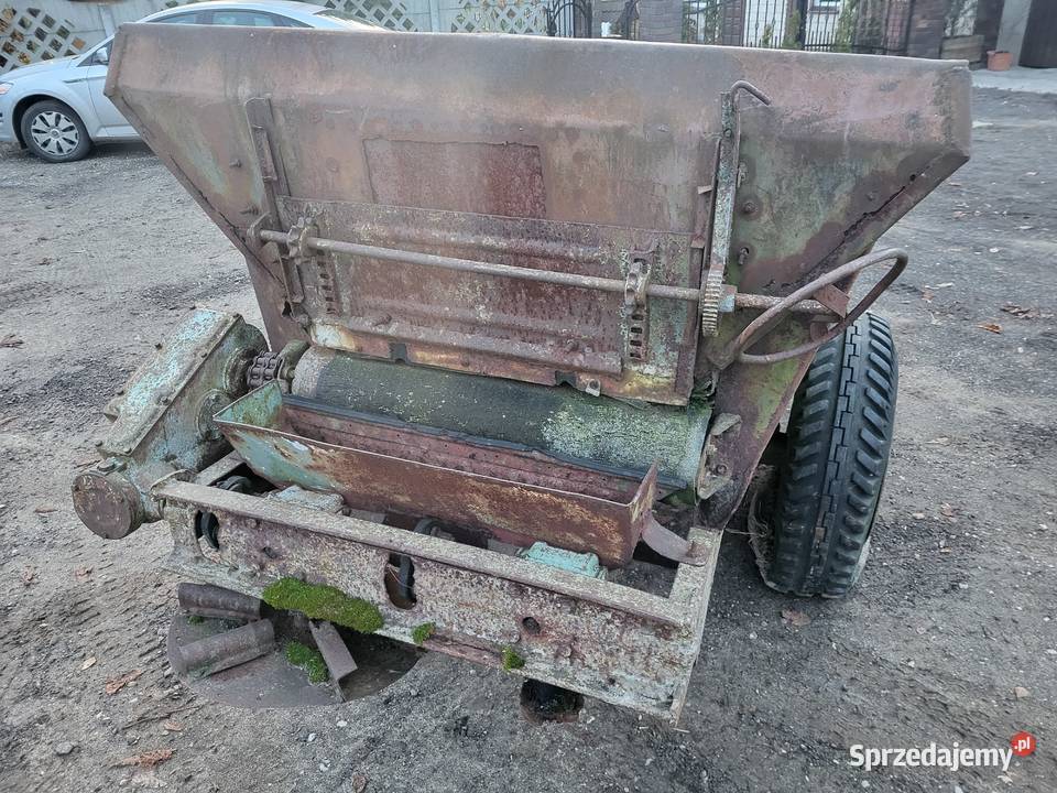 Rozsiewacz wapna RCW 3 Piast wapniarka solarka nieuszkodzony