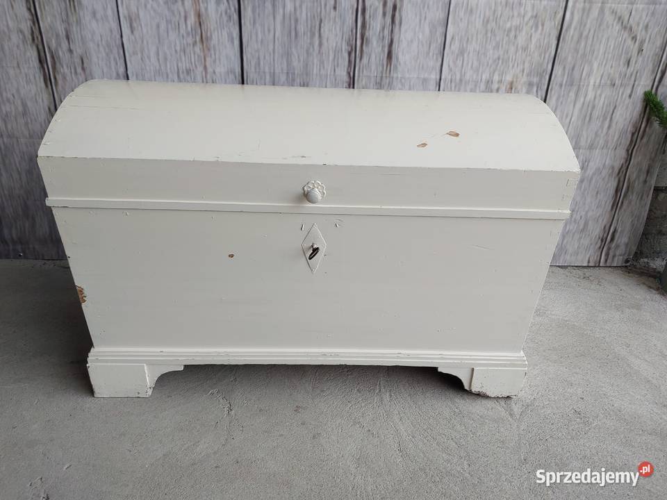 kufer skrzynia posagowa duża drewniana 333 Pozostałe Byczyna