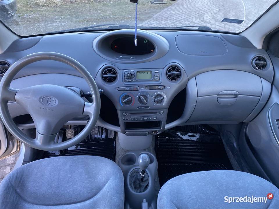 Toyota Yaris 13 benzyna Motoryzacja Sawino sprzedam