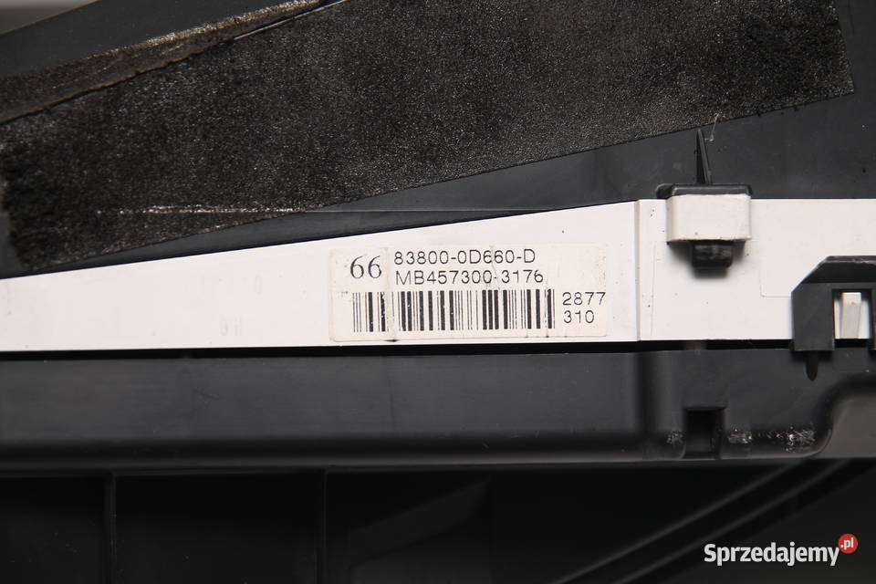 Licznik toyota Yaris II 05 838000D660D śląskie Siemianowice Śląskie