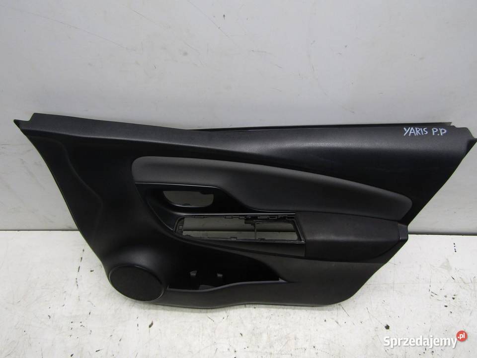 BOCZEK TAPICERKA DRZWI PRAWY PRZÓD TOYOTA YARIS Tapicerki samochodowe