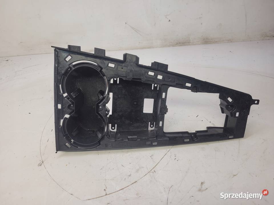 RAMKA TUNEL ŚRODKOWY AUDI A4 B9 A5 8W 8W1863261C osobowe śląskie Przystajń