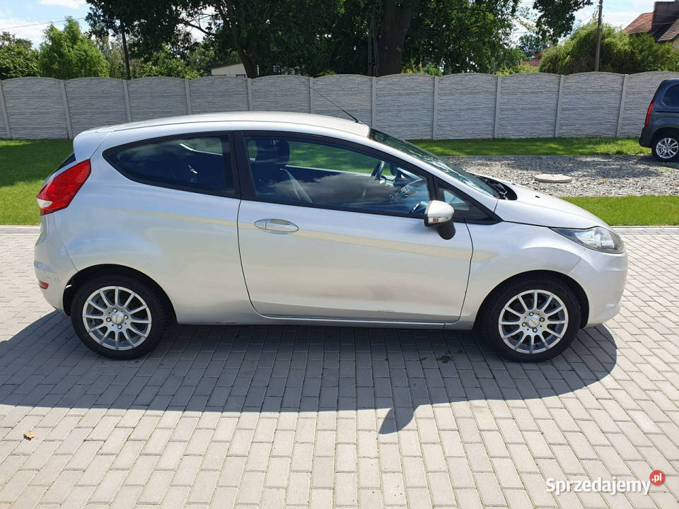 Ford Fiesta Fiesta 12 Benzyna Klima Alu Felgi 2/3 Strobice