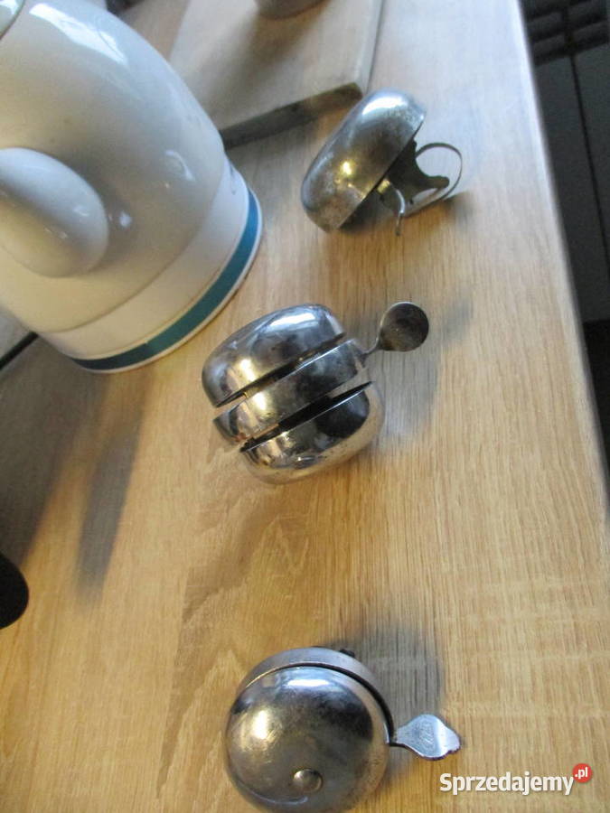 stare dzwonki i pompki rowerowe łódzkie Leźnica Wielka