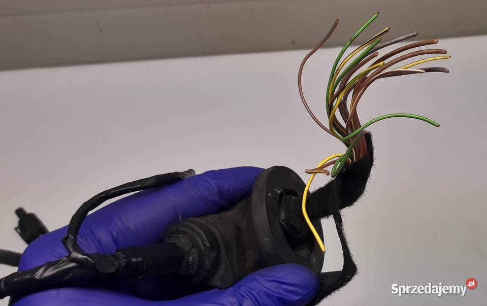 WIĄZKA CZUJNIKÓW PARKOWANIA PDC TYŁ BMW E87 Mielęcin