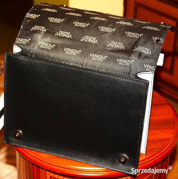 Śliczna kobieca torebka skórzana z haftem w