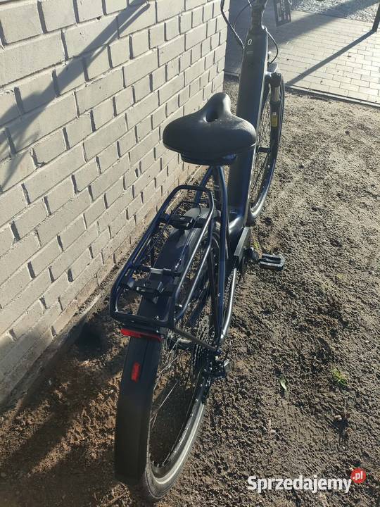 idealny elektryczny CUBE Touring Hybrid 2024