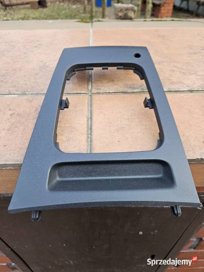 Radio z wyświetlaczem opel zafira B plus Ostrówek