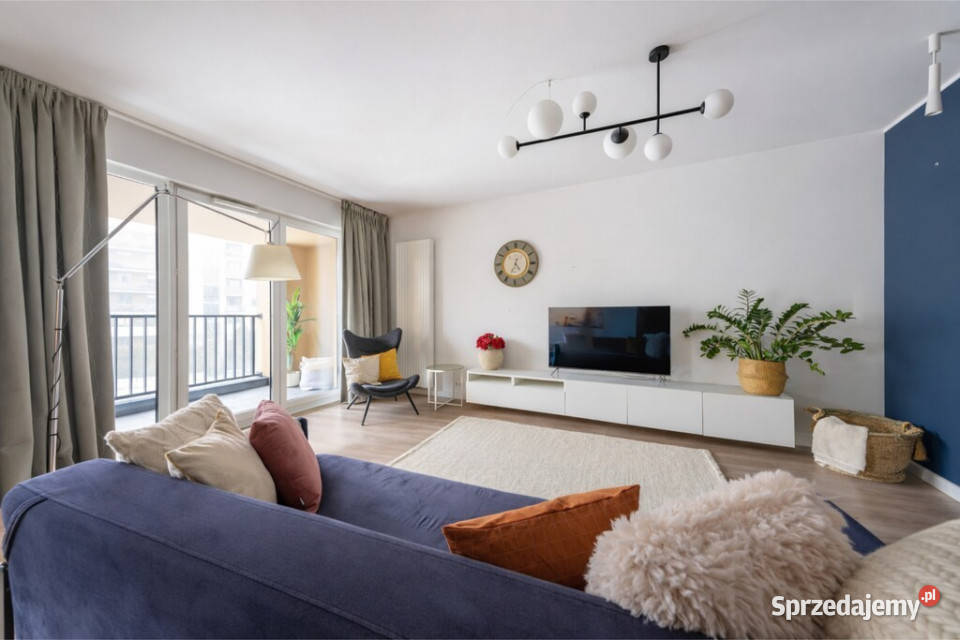 Apartamentowiec umeblowane okna na skwer 2 pok Sprzedaż sprzedam