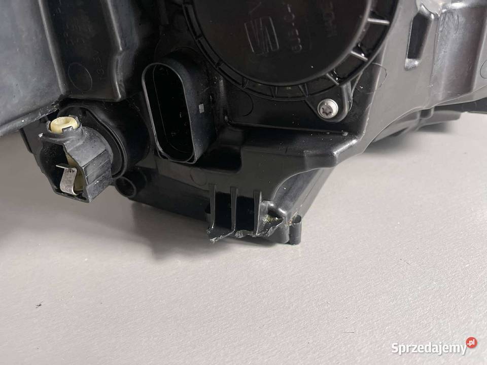 SEAT IBIZA 5 PRAWA LAMPA PRZÓD 201723 6F1941007C Ostroróg