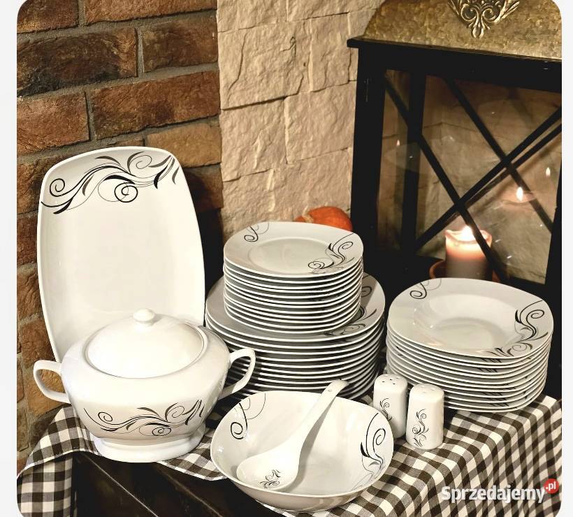 349 Zestaw obiadowy 43 elementy na 12 osób VC Zabrze