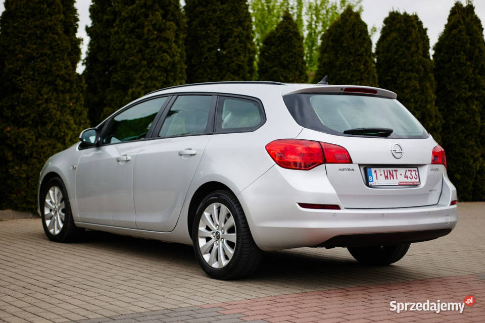 Opel Astra Sports Tourer J 20092019 manualna Opel mazowieckie Rzekuń