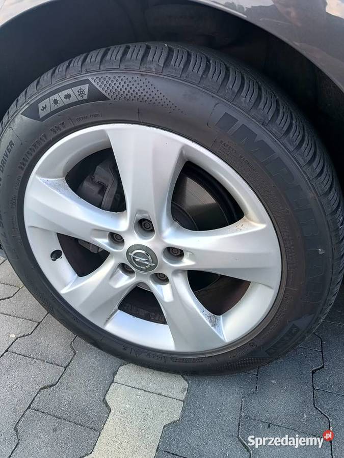 Astra J 16 Turbo SPORT Rok produkcji 2011 Gniezno