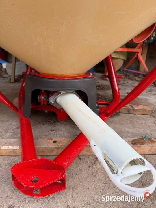 Rozsiewacz Vicon 400 l stan Łańcut