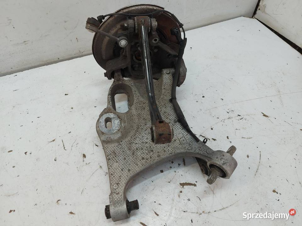 Volvo XC90 II D5 Zwrotnica zawieszenie wahacze