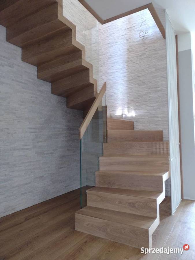 Schody dywanowe samonośne i na beton