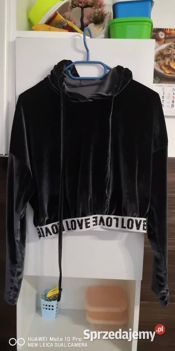 Damska bluza z kapturem skracana Moszczenica