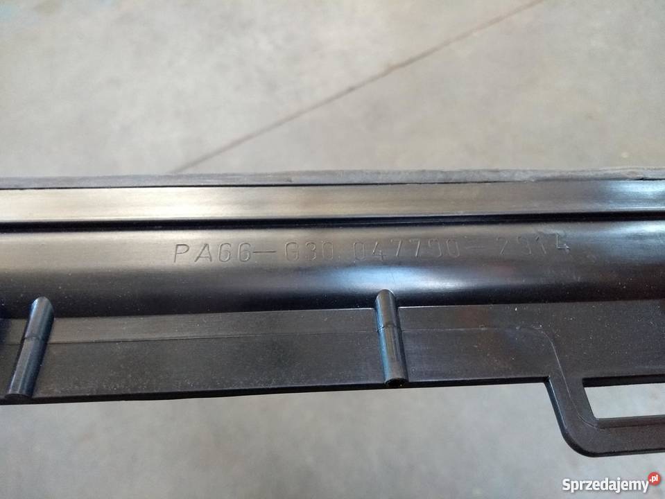 MERCEDES W204 wspornik skraplacza klimatyzacji Pilzno