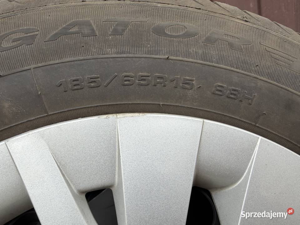 Koła do Toyota Aygo komplet z oponami Dębica Krzeszów sprzedam