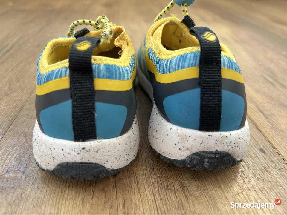 Buty sportowe chłopięce 24