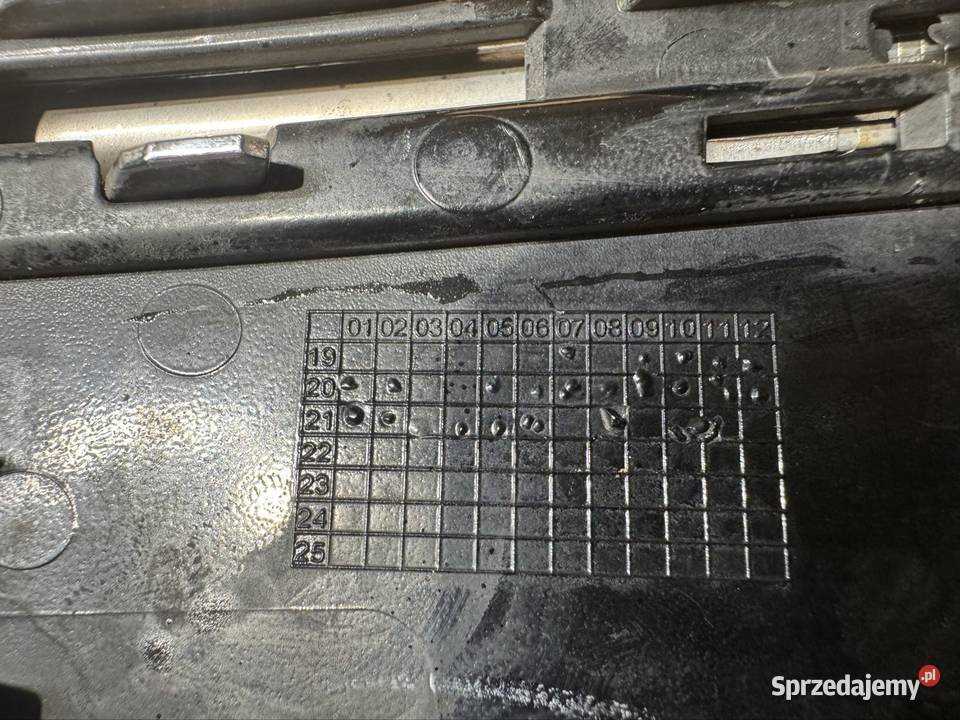 Zaślepka haka zderzaka przód grilla Volkswagen Sieraków