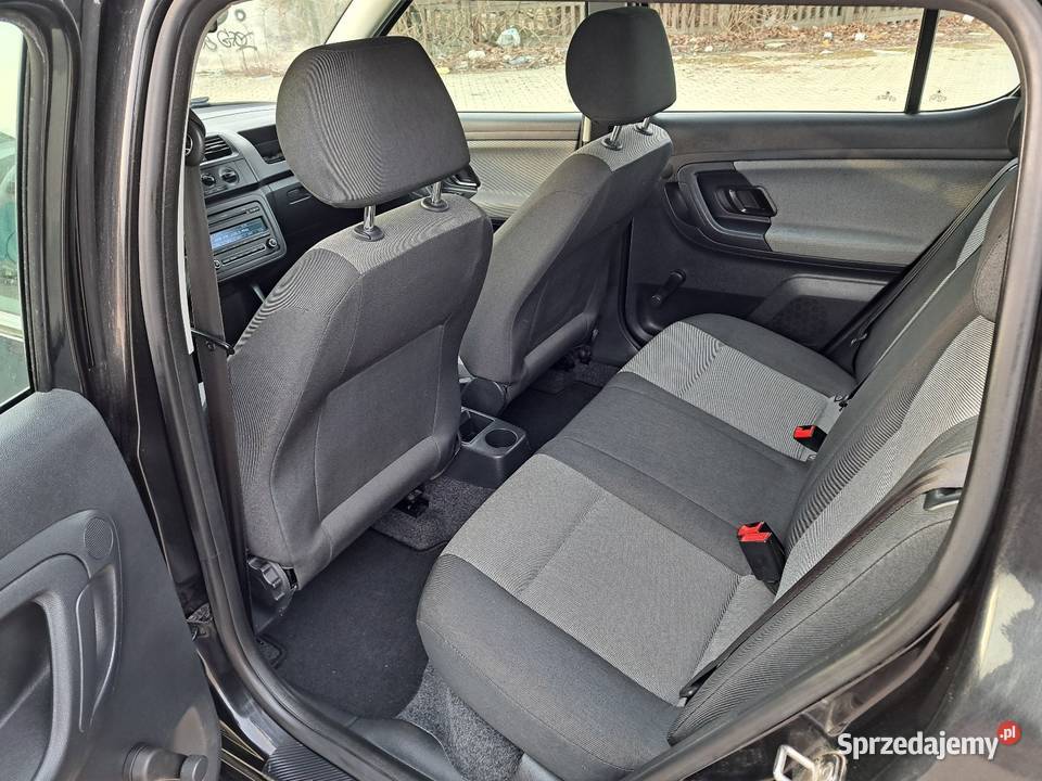 sprzedam skode fabia 2011r 12 benzyna radio