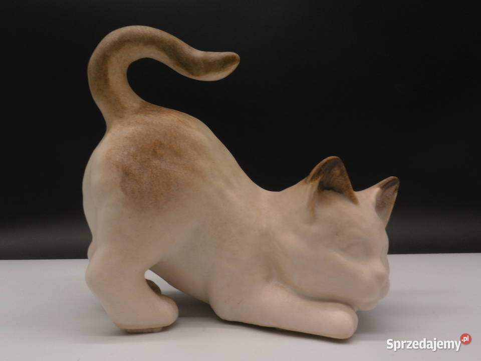 Urocza Ceramiczna Figurka Kota Vintage Polujący sprzedam