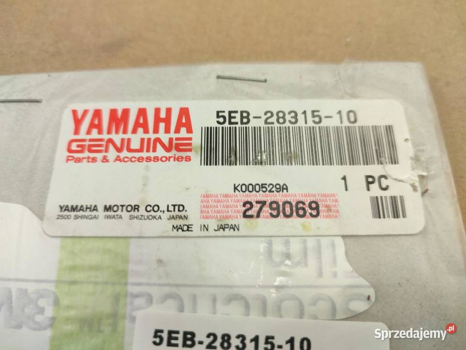 NAKLEJKA R6 NA CZACHĘ YAMAHA YZFR6 19992000