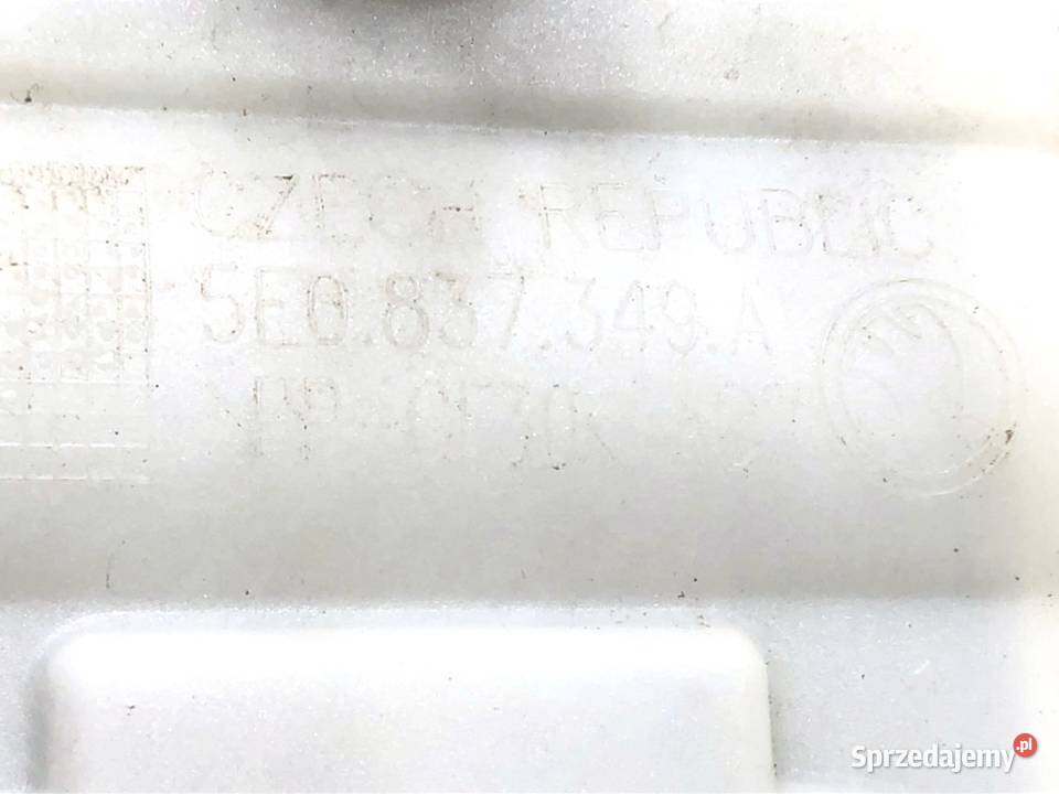 KLAMKA ZEWNĘTRZNA LEWY PRZÓD SKODA OCTAVIA III