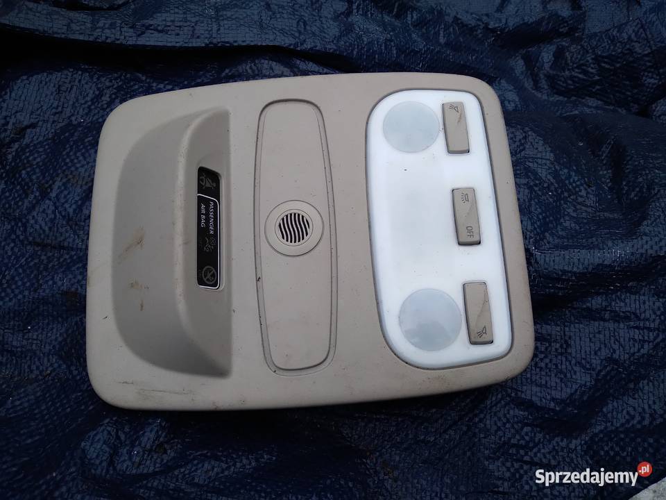 Renault Clio IV lampka wnętrza