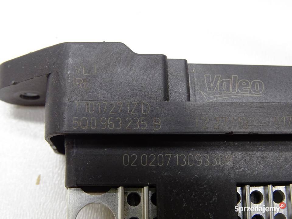 NAGRZEWNICA GRZAŁKA ELEKTRYCZNA 5Q0963235B VW osobowe