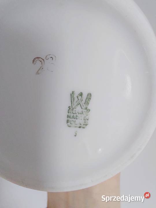 wazon z kwiatami Wawel polska porcelana wazonik wielkopolskie Poznań