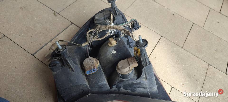 Lampa tył Chrysler 300M Szczytno