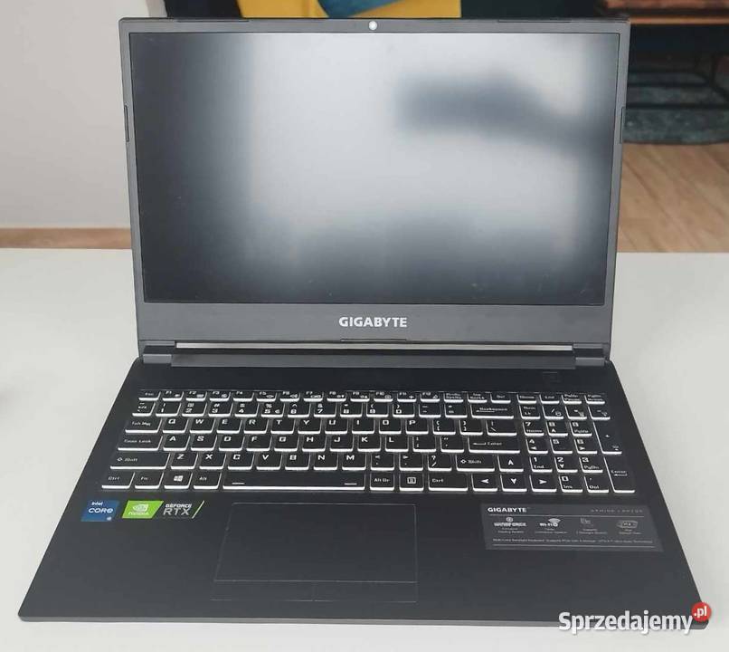Sprzedam laptop gamingowy Gigabyte G5 MD Charlęż