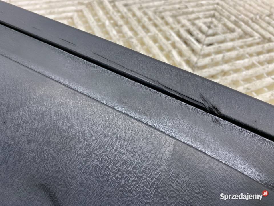 LISTWA DRZWI PRAWY TYŁ RENAULT CLIO IV Hatchback osobowe Listwy i nakładki sprzedam