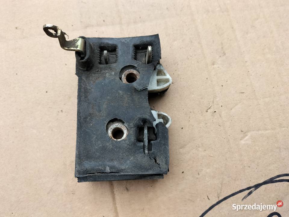 Audi 80 B3 80B3 893837016A ZAMEK DRZWI PRAWY Kamień-Kolonia