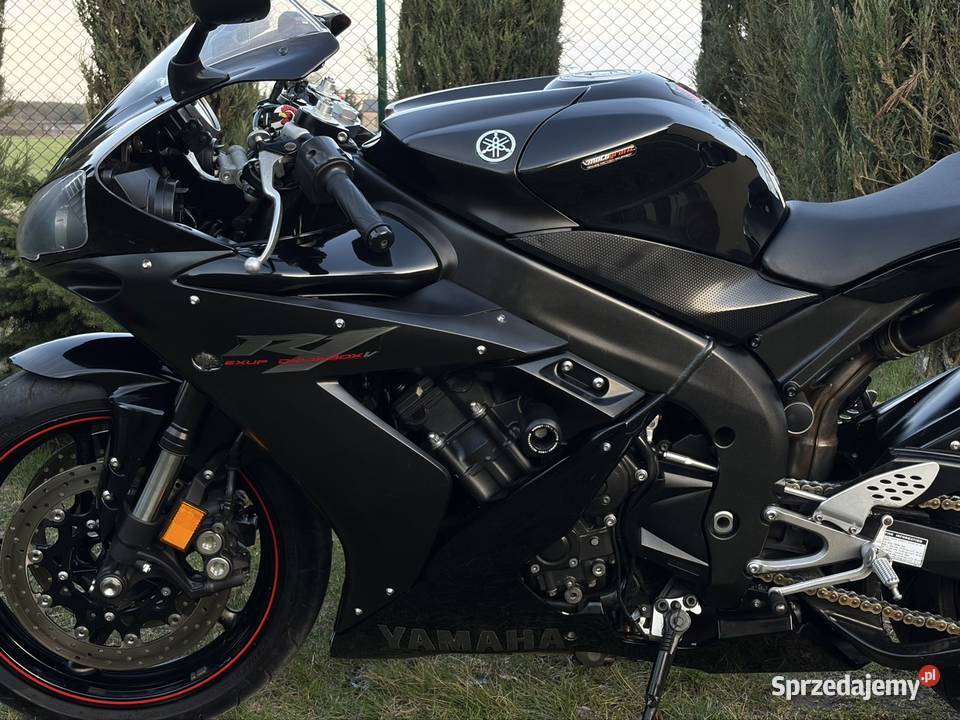 Yamaha YZFR1 RN12 RN13 ładna Oferuje dowóz Nowe Ostrowy