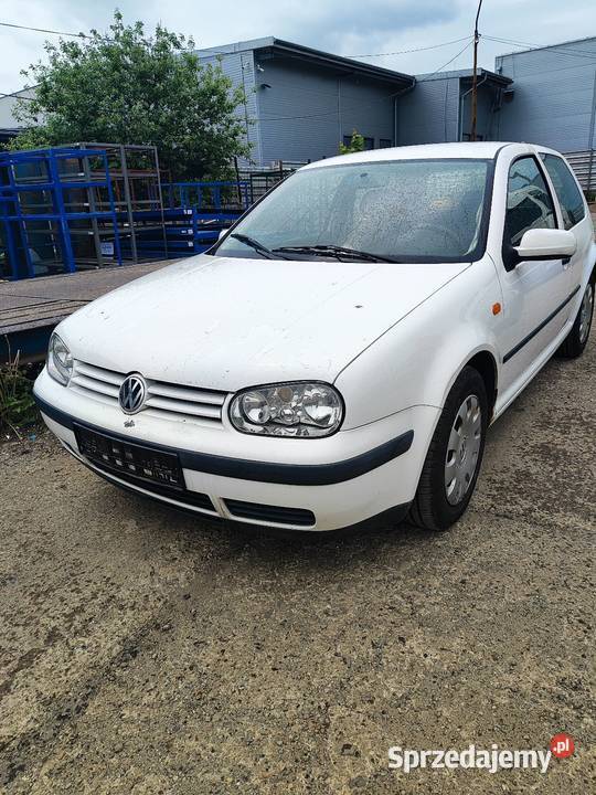 Golf 4 zderzak tył Żywiec