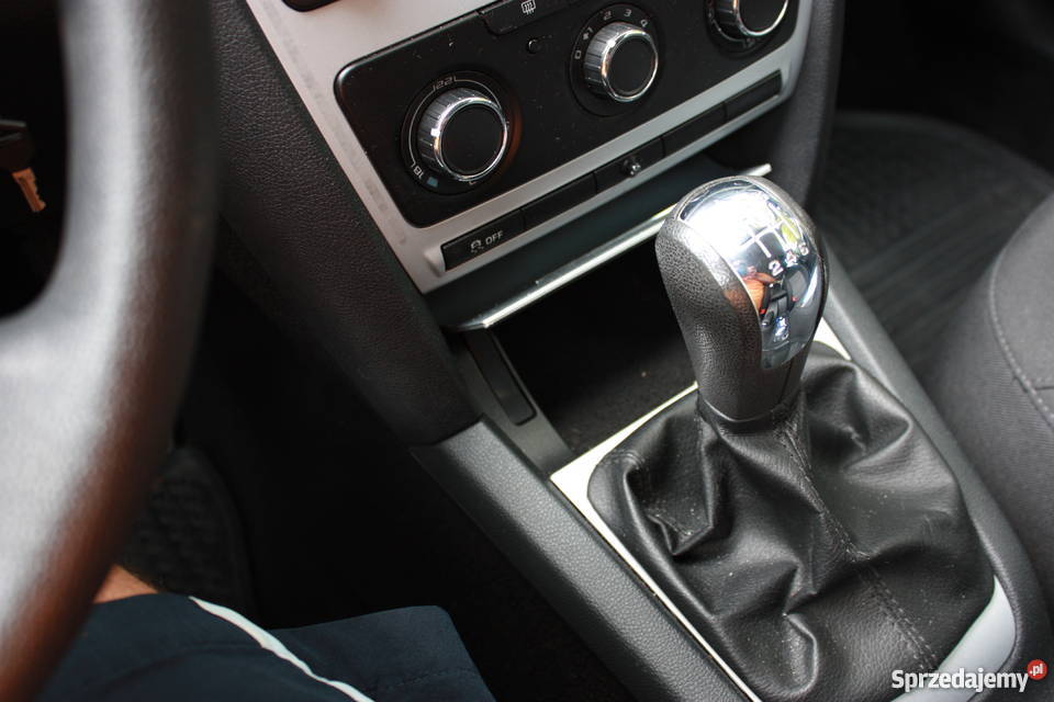 Skoda Octavia II Premia kombi lift salon ASO Poznań