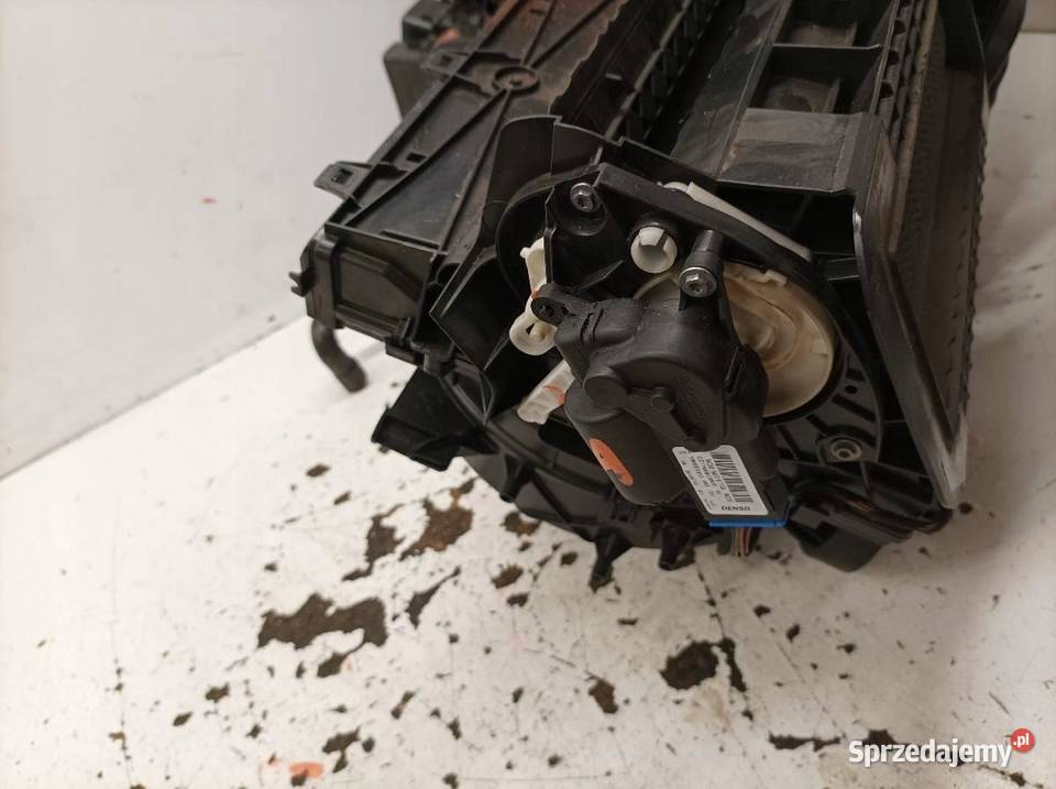 NAGRZEWNICA 3Q1820005AE MercedesBenz CLAklasa II