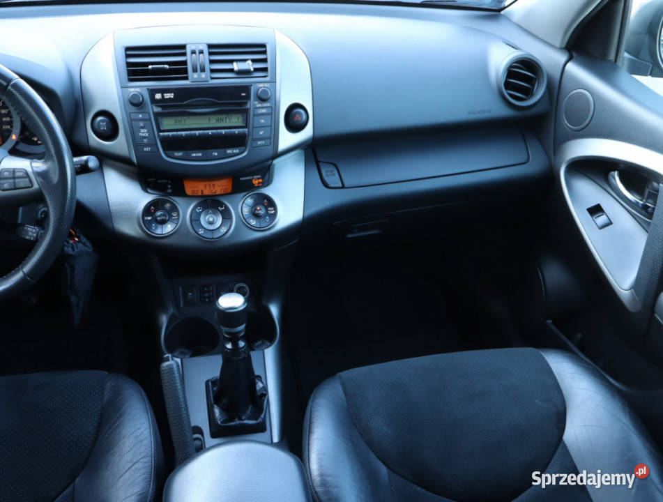 Toyota RAV 4 20 VVTi Rok produkcji 2011 Piaseczno