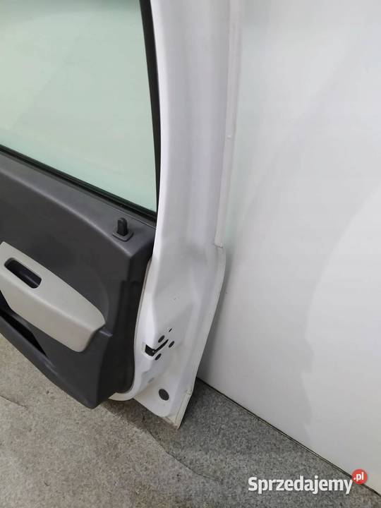 DRZWI PRAWE PRZÓD D389 Dacia Dokker I 2012