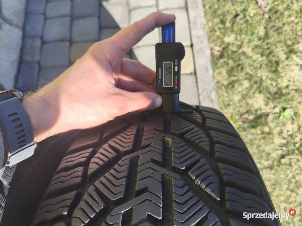 KOMPLET opon zimowych OPONY ZIMOWE PIRELLI Rzeszów
