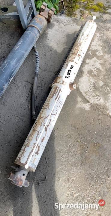 Siłowniki hydrauliczne duże i małe