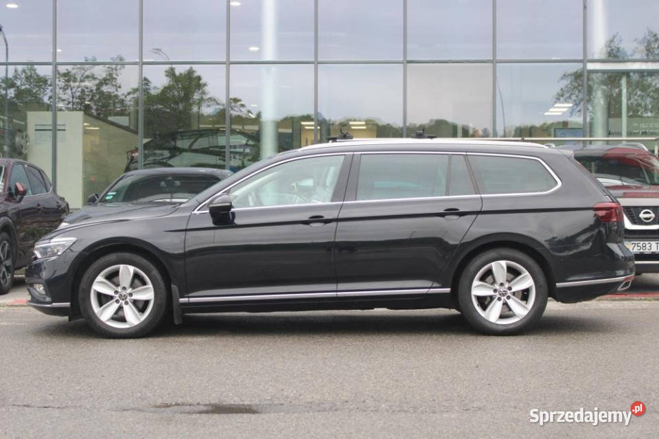 Volkswagen Passat 2023r IQ Light Skóra Hak FV23 sprzedam