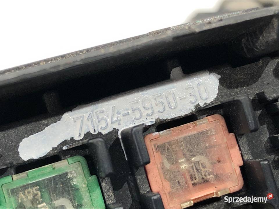 SKRZYNKA BEZPIECZNIKÓW FORD FIESTA MK7 Hatchback podkarpackie sprzedam