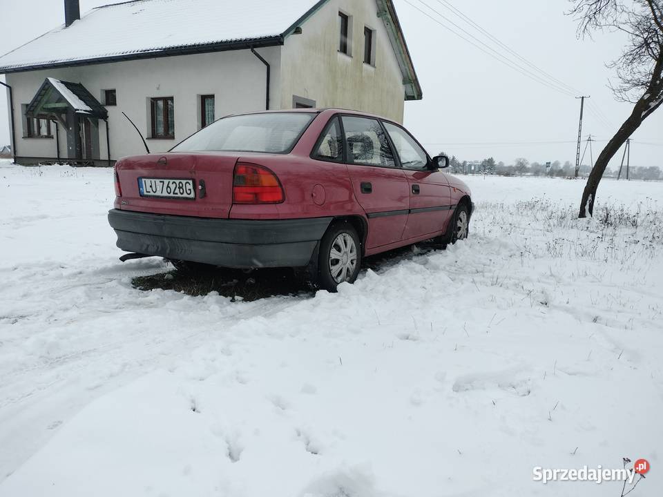 Sprzedam opla astrę Nasutów