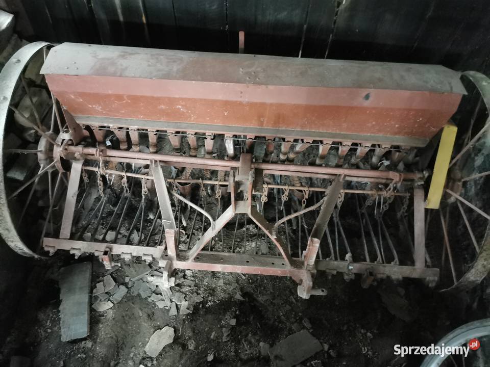 Siewnik 17 lejkow nieuszkodzony Ropczyce sprzedam